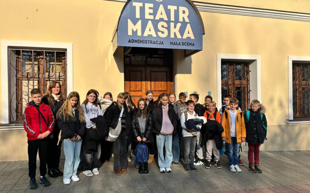 Piątoklasiści w rzeszowskim Teatrze Maska